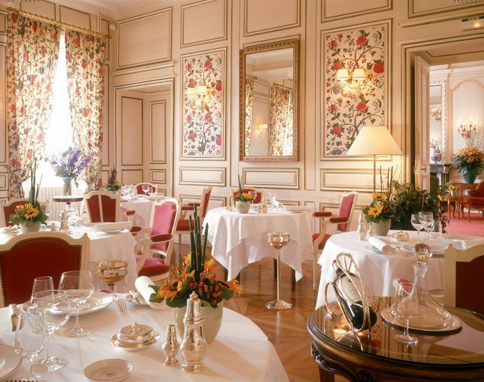 Chateau De Divonne Restoran foto
